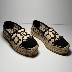 ✨ Salvatore Ferragamo Ganci Fiore Kid Espadrilles – Size 5.5 ✨